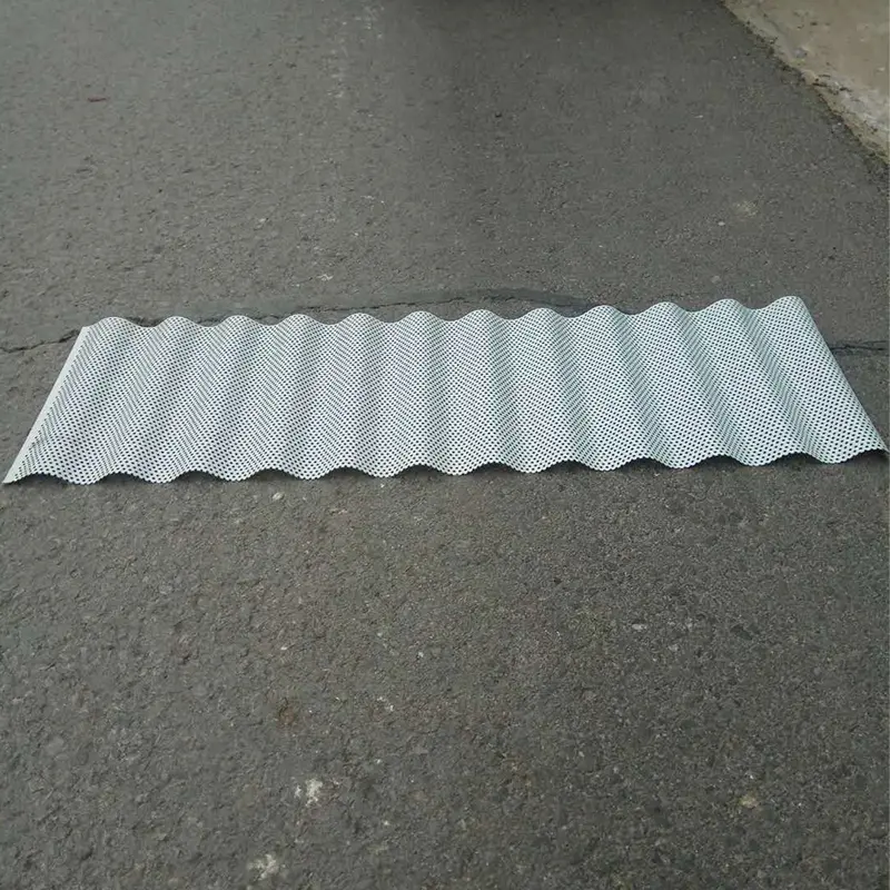Perforuotos profiliuotos metalinės plokštės